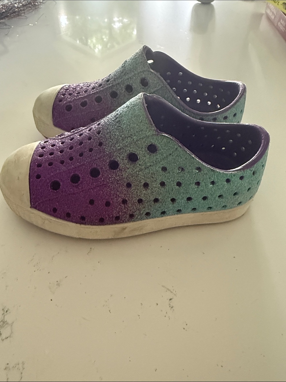Native Kids Water Shoes in Purple & Blue Gradient